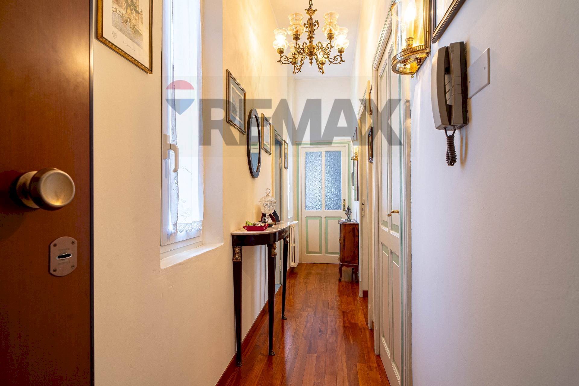 Hall / corridoio - Trilocale Via Francesco Rismondo
 
18, Parma - foto 3