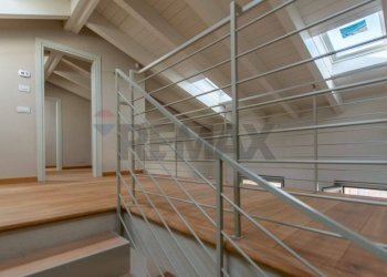 Scale - Three-room apartment Via Sant'Isidoro
 
1, Bogogno - photo 10