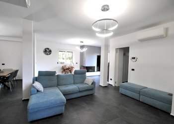 Foto 2 - Villa Via Fermi
 
2, Vimercate - foto 2