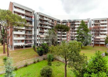 Edificio all\'aperto - Trilocale Roma - foto 8