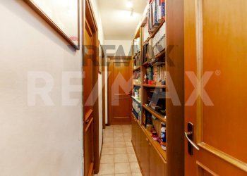 Hall / corridoio - Trilocale Roma - foto 21