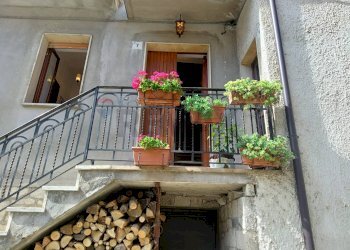Scale - Casa indipendente Via Sant'Antonio
 
7, Alfedena - foto 1