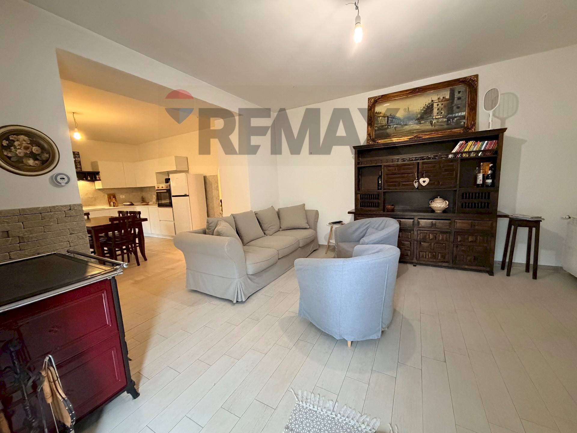Sala da pranzo - Three-room apartment via valle Sant'Angelo
18, Villetta Barrea - photo 3