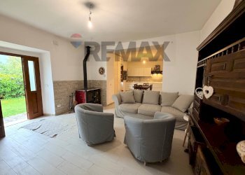 Soggiorno - Three-room apartment via valle Sant'Angelo
 
18, Villetta Barrea - photo 4