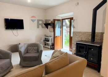 Soggiorno - Three-room apartment via valle Sant'Angelo
 
18, Villetta Barrea - photo 5