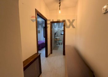 Hall / corridoio - Three-room apartment via valle Sant'Angelo
 
18, Villetta Barrea - photo 14