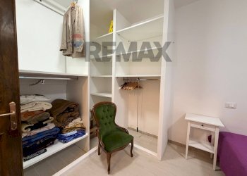 Cabina armadio - Three-room apartment via valle Sant'Angelo
 
18, Villetta Barrea - photo 21