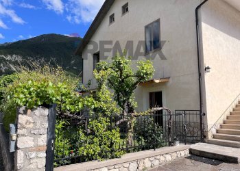 Casa all\'aperto - Three-room apartment Via Valle Sant'Angelo
 
18, Villetta Barrea - photo 24