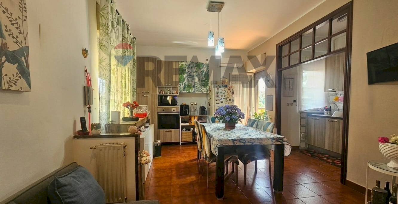 Sala da pranzo - Apartment Via Papa Giovanni XXIII
 
26, Bagheria - photo 1
