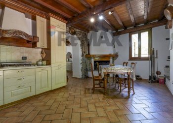 Cucina - Villa via Pandorè, Montegrino Valtravaglia - photo 9
