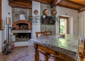 Sala da pranzo - Villa via Pandorè, Montegrino Valtravaglia - photo 10
