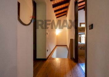 Hall / corridoio - Villa via Pandorè, Montegrino Valtravaglia - photo 15