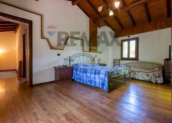 Camera / camera da letto - Villa via Pandorè, Montegrino Valtravaglia - photo 18