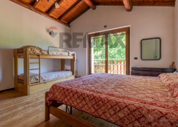 Camera / camera da letto - Villa via Pandorè, Montegrino Valtravaglia - photo 22