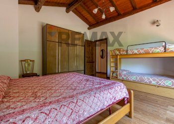 Camera / camera da letto - Villa via Pandorè, Montegrino Valtravaglia - photo 23