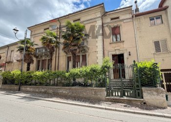 Casa all\'aperto - Semi-detached house corso italia
 
22, Castelmauro - photo 1
