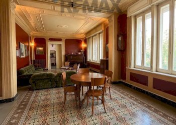 Sala da pranzo - Semi-detached house corso italia
 
22, Castelmauro - photo 26