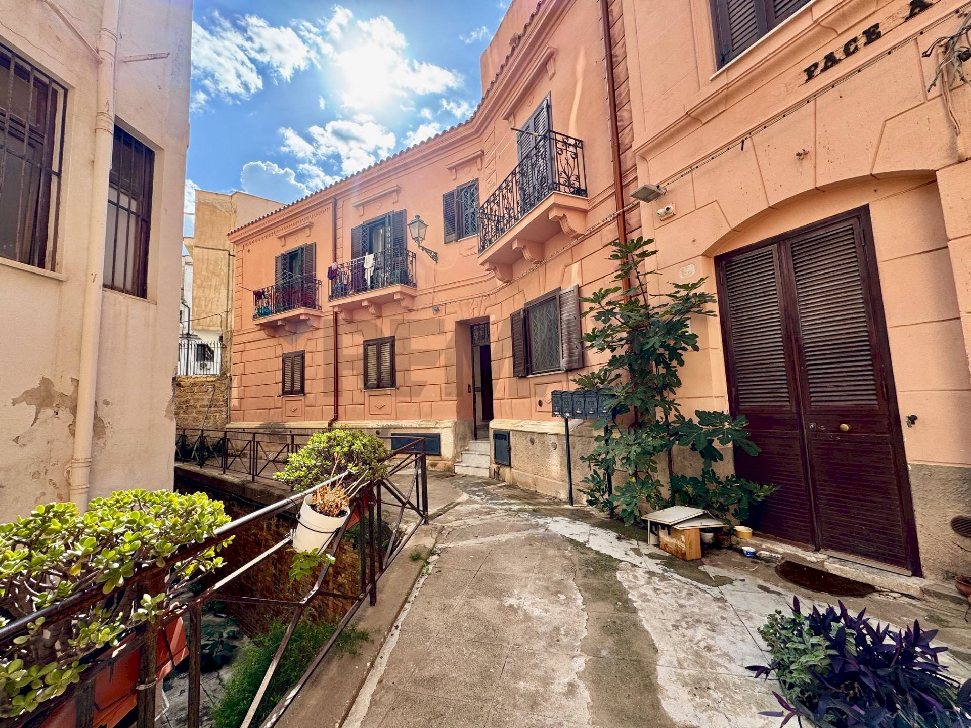 Edificio all\'aperto - Apartment Palermo - photo 1