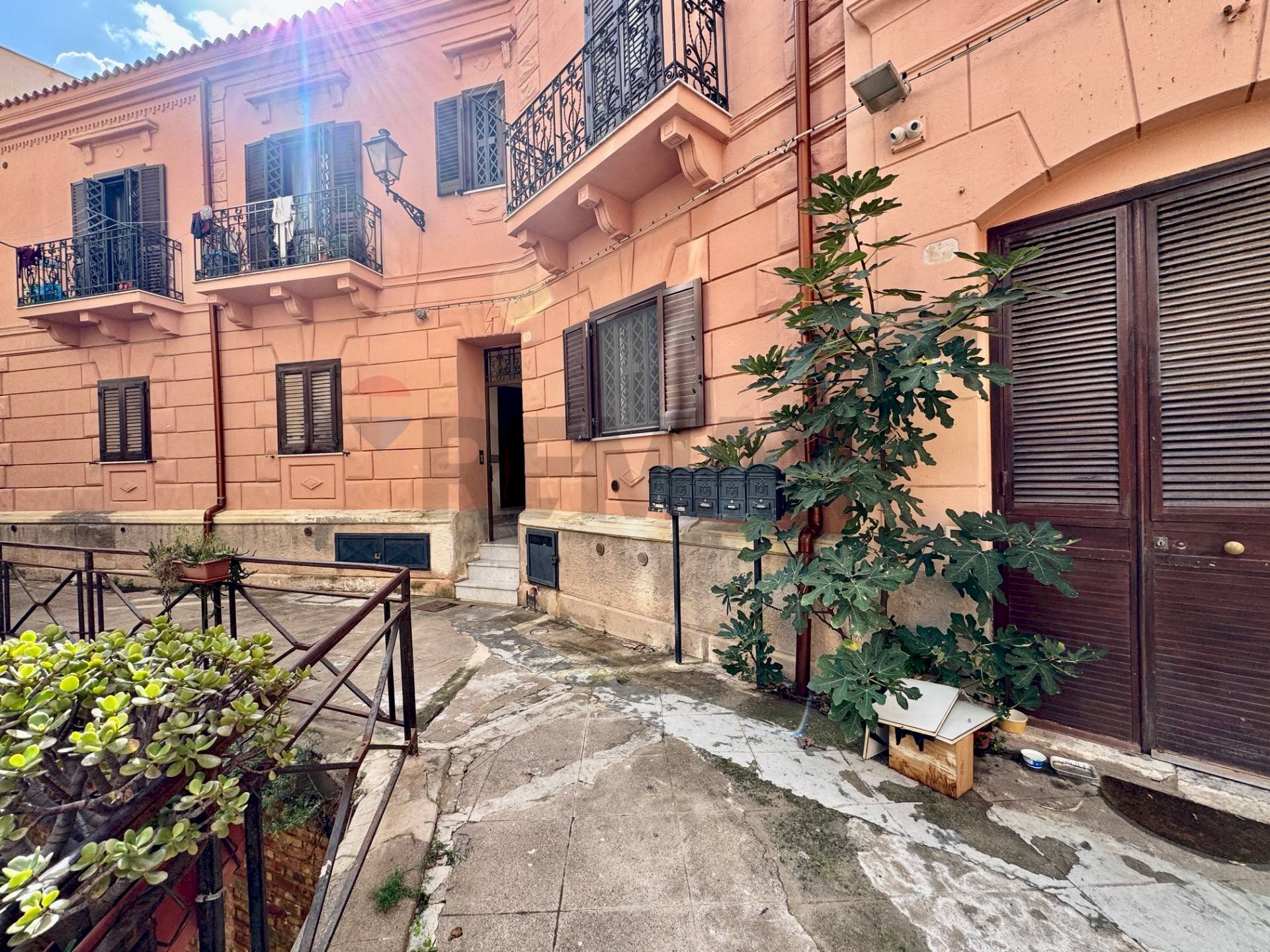 Edificio all\'aperto - Apartment Palermo - photo 2