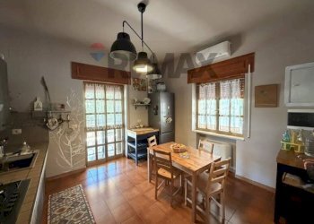 Sala da pranzo - Villa Strada Franzullo
 
137, Martina Franca - foto 16