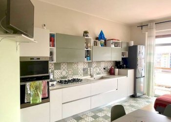 Cucina - Three-room apartment via Mombarcaro, 101, Torino (neighborhood Santa Rita) - photo 5