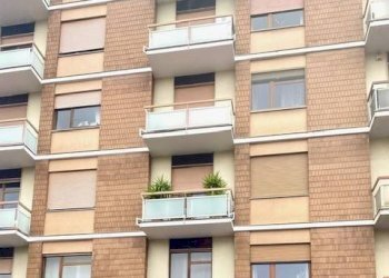 Facciata - Three-room apartment via Mombarcaro, 101, Torino (neighborhood Santa Rita) - photo 29