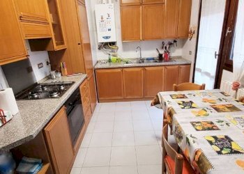 Cucina - Quadrilocale via Martiri di Monte Sole, 9, Bologna (zona Bolognina) - foto 2