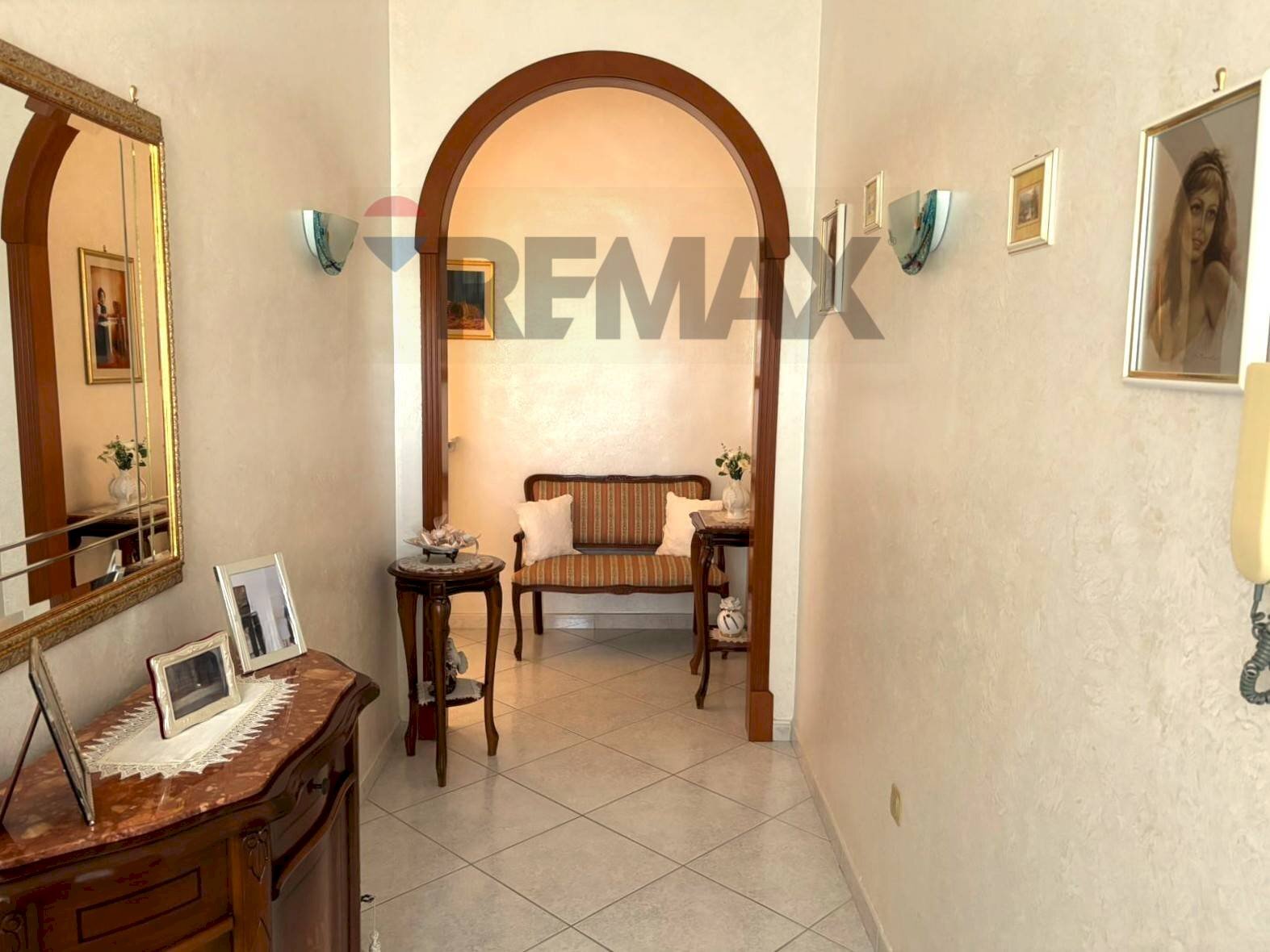 Hall / corridoio - Quadrilocale VIA PAPA GIOVANNI XXIII
 
20, Trani - foto 1