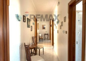 Hall / corridoio - Four-room apartment VIA PAPA GIOVANNI XXIII
 
20, Trani - photo 4