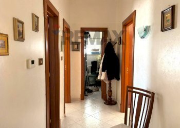 Hall / corridoio - Four-room apartment VIA PAPA GIOVANNI XXIII
 
20, Trani - photo 16