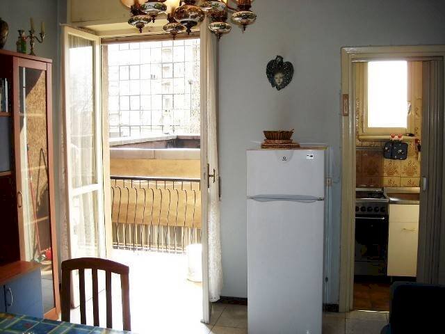 Soggiorno - Bilocale viale Romagna, 19, Cologno Monzese - foto 2