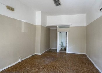 Interno non residenziale - Negozio Clivo Rutario, 33, Roma - foto 4