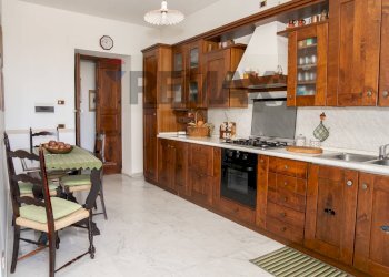 Cucina - villa principale P1 - Villa VIA KENNEDY
 
33, Marano Marchesato - foto 18