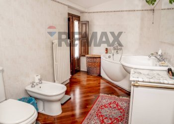 Bagno - villa principale P2 - Villa VIA KENNEDY
 
33, Marano Marchesato - foto 22