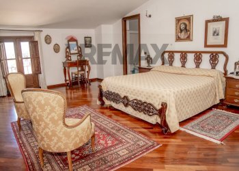 Camera da letto matrimoniale- villa principale P2 - Villa VIA KENNEDY
 
33, Marano Marchesato - foto 25