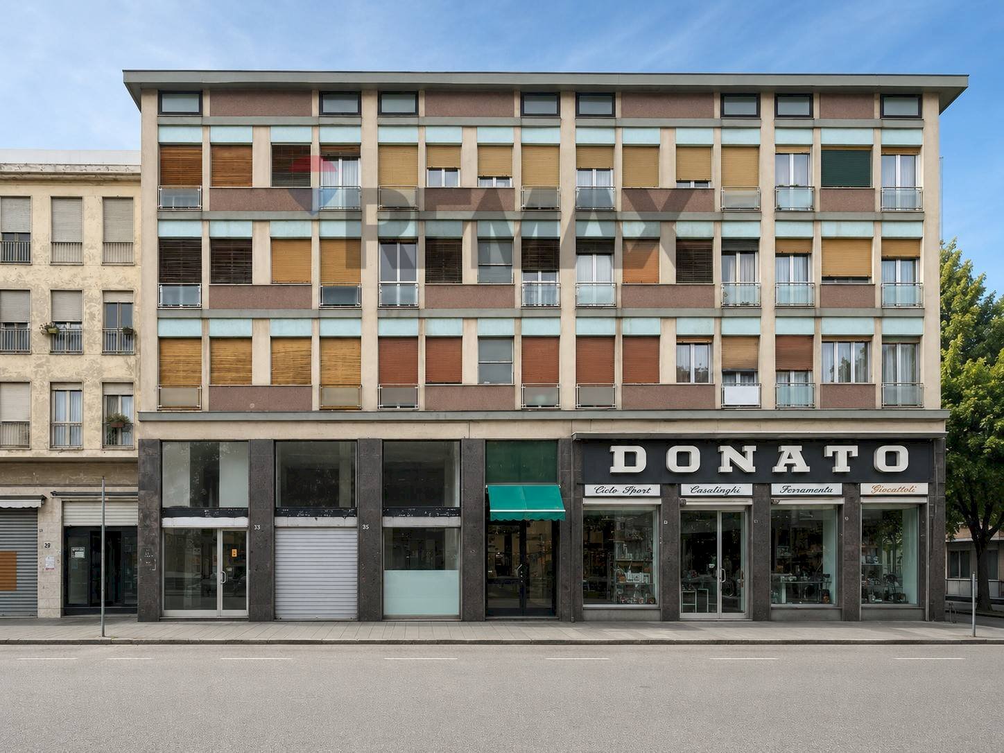 Edificio all\'aperto - Locale Commerciale Via Sertorio Quattromani
39, Cosenza - foto 2