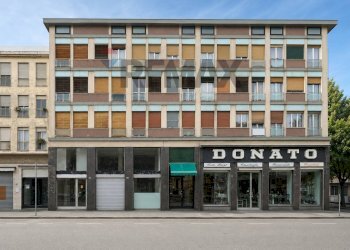 Edificio all\'aperto - Locale Commerciale Via Sertorio Quattromani
39, Cosenza - foto 2