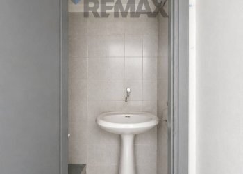 Bagno - Locale Commerciale Via Sertorio Quattromani
39, Cosenza - foto 8