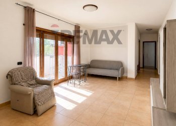 Soggiorno - Four-room apartment viale giacomo mancini
 
142, Cosenza - photo 5