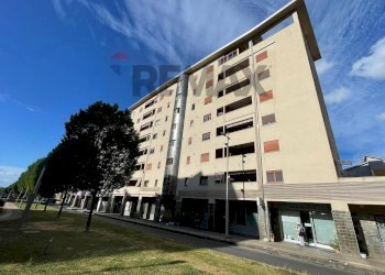 Edificio all\'aperto - Three-room apartment viale giacomo mancini
 
142, Cosenza - photo 2