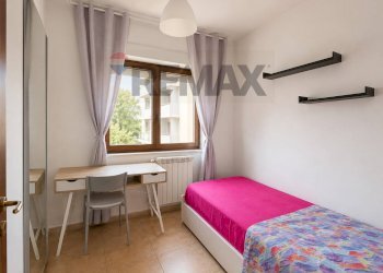Camera / camera da letto - Three-room apartment viale giacomo mancini
 
142, Cosenza - photo 5