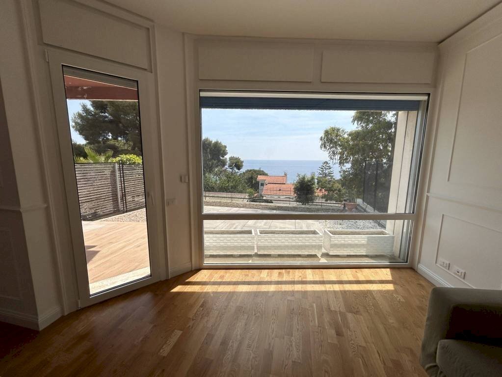 Salone - Trilocale via Padre Semeria, 288, Sanremo - foto 2