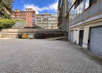 Cortile interno - Box via Serafino Arnaud, 1, Cuneo (neighborhood Donatello) - photo 11