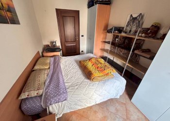 Camera da letto - Bilocale via Giovanni Lovera, 18, Borgo San Dalmazzo - foto 11