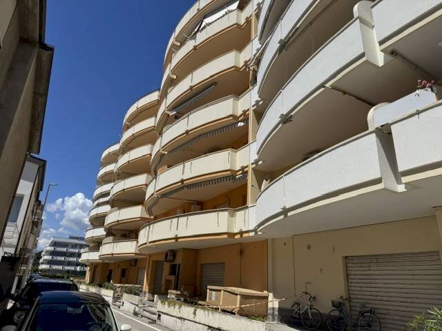 Foto 1 - Two-room apartment VIA CORTINA
 
C13, Alba Adriatica - photo 1
