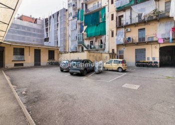 Cortile interno - Shop corso Vercelli, 22, Torino (neighborhood Aurora) - photo 10