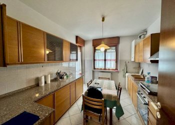 Cucina - Quadrilocale vicolo Borello, 10, Vigliano Biellese - foto 8