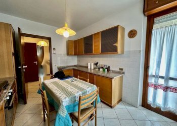 Cucina - Quadrilocale vicolo Borello, 10, Vigliano Biellese - foto 9