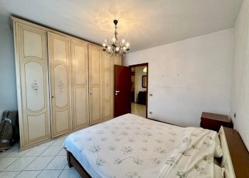 Camera da letto - Quadrilocale vicolo Borello, 10, Vigliano Biellese - foto 19