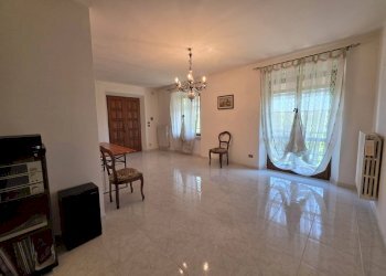SALA - Independent house Via Vadonia
9, Soglio - photo 24